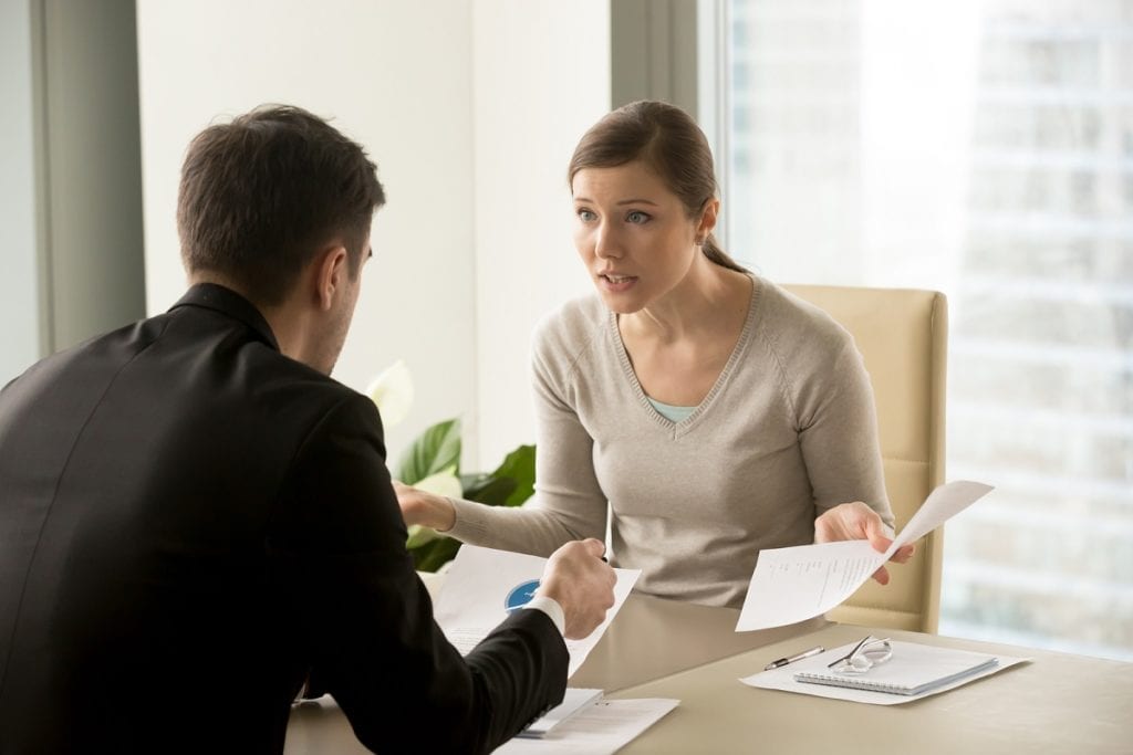 đặc điểm của tranh chấp kinh doanh thương mại là gì