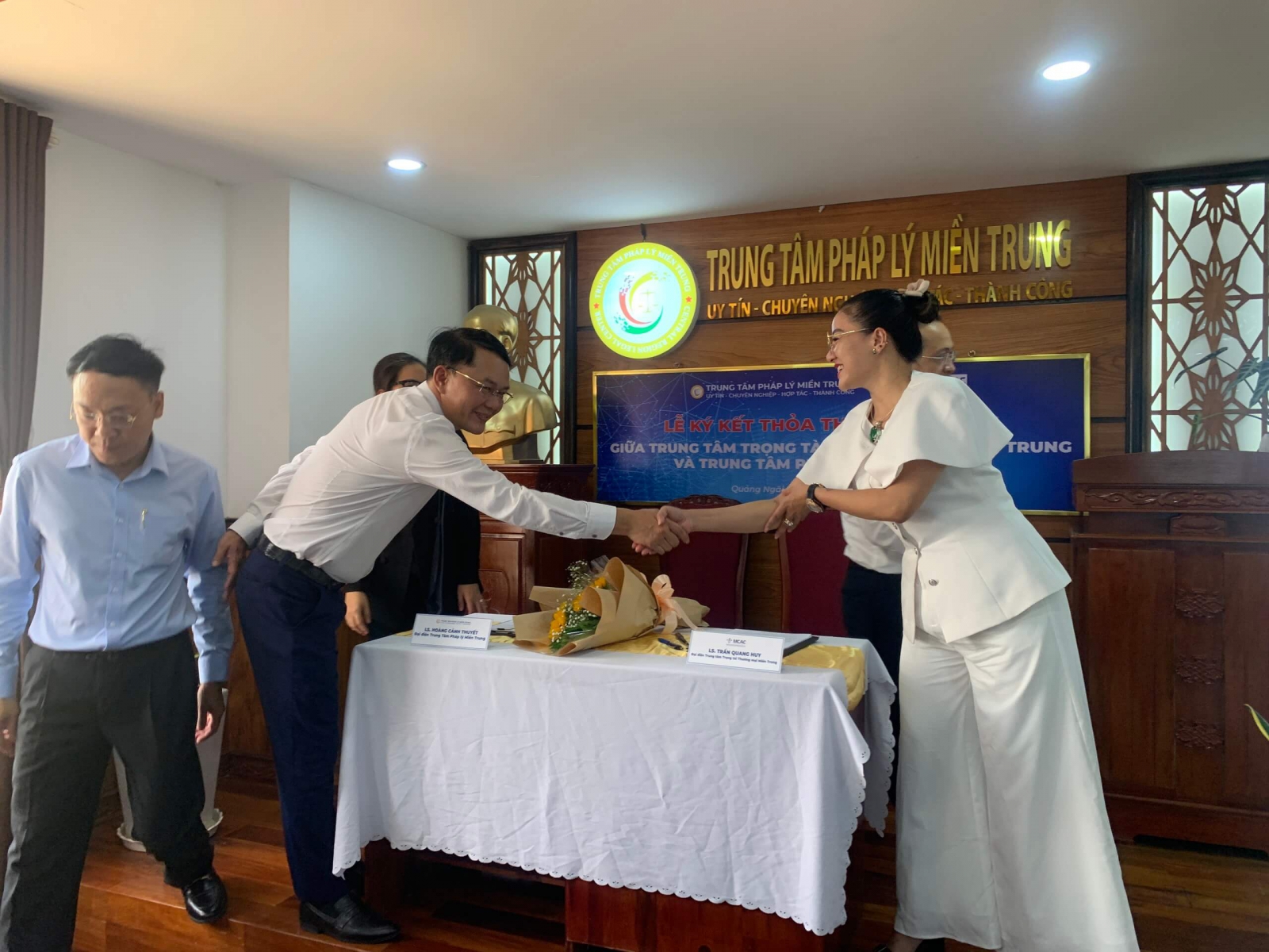 giải quyết tranh chấp thương mại bằng thương lượng